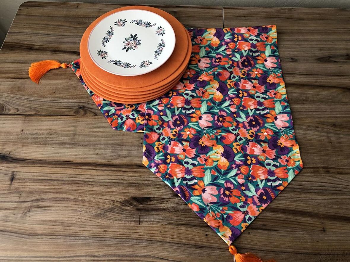 ÇİÇEK KARNAVALI DESENLİ RUNNER & SUPLA