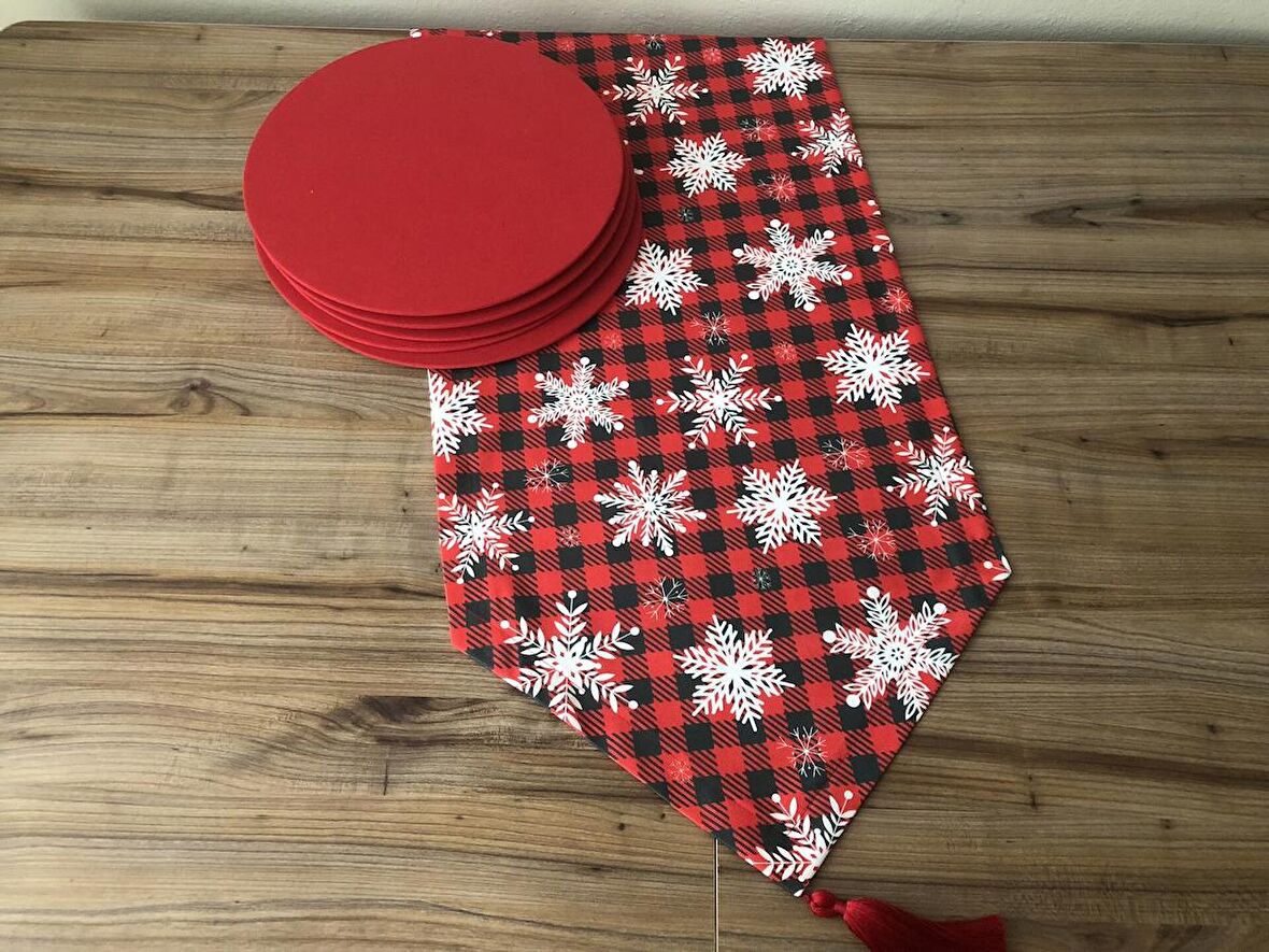 YILBAŞI KAR TANESİ DESENLİ RUNNER & SUPLA