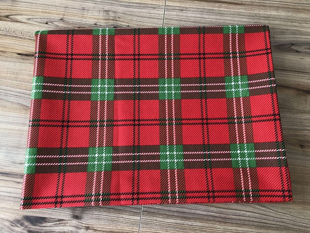 EKOSE DESENLİ MASA ÖRTÜSÜ (220X160 CM)