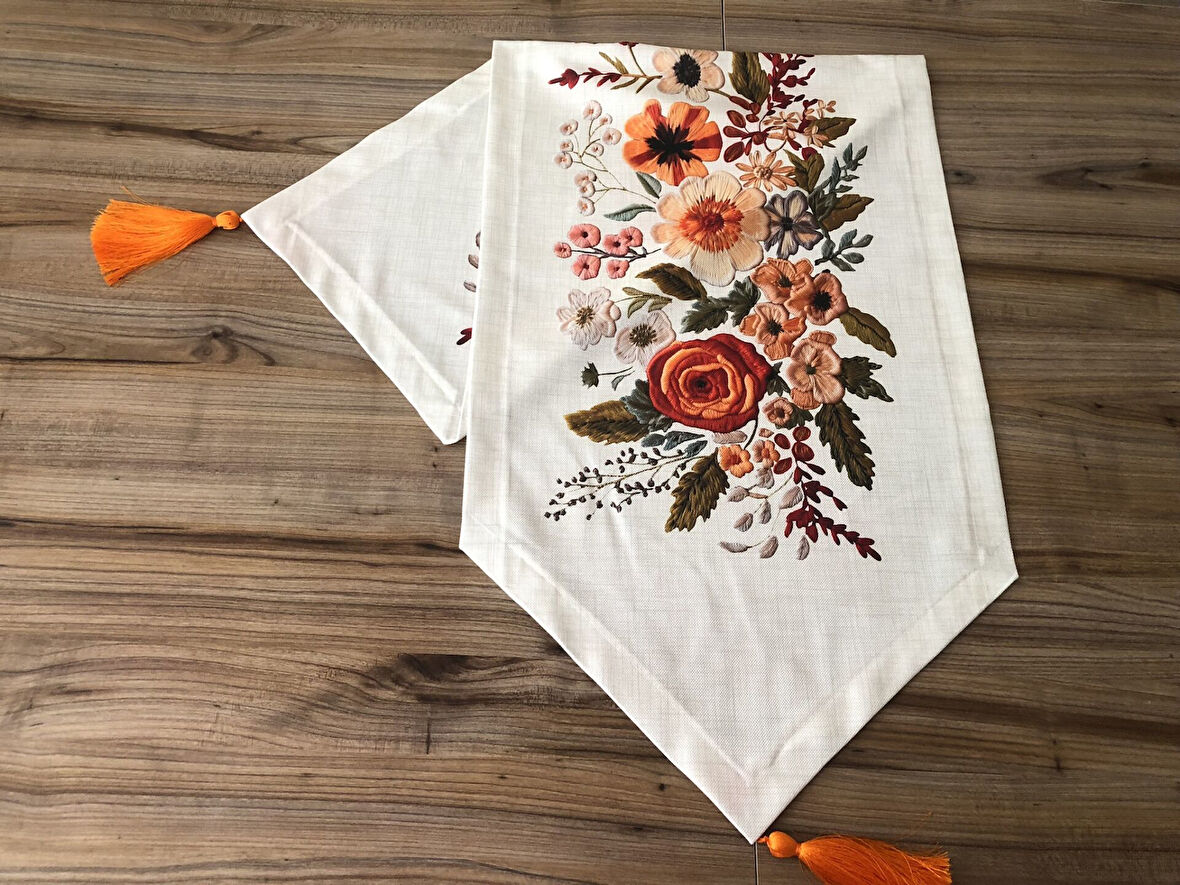 NAKIŞ ÇİÇEK DESENLİ RUNNER