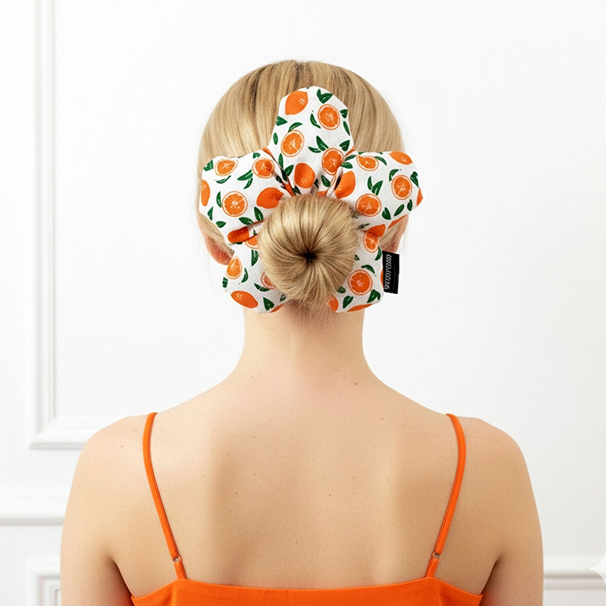 WoodyCord El Yapımı Portakal Desenli Beyaz Çiçek Scrunchie Topuz Tokası