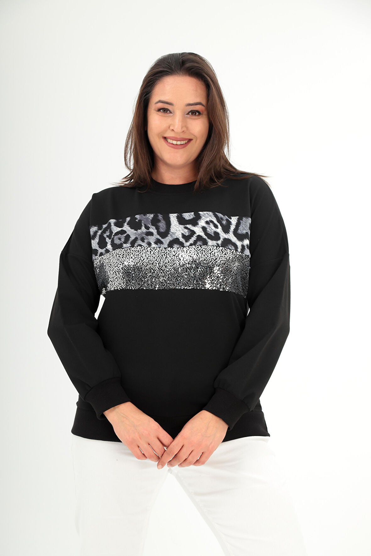 Kadın Büyük Beden Bisiklet Yaka Leopar Desenli Payetli Siyah-Beyaz Sweatshirt 