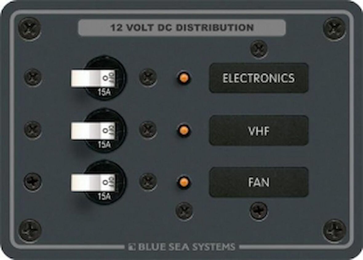 Blue Sea System Systems DC 3 pozisyonlu sigorta paneli. 12V DC. 95x133mm