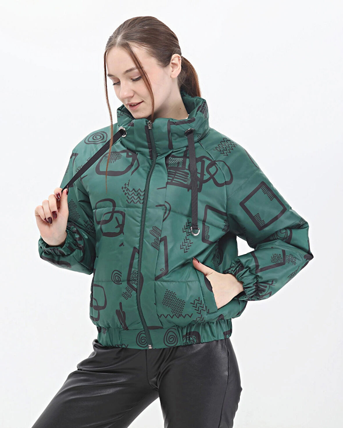 VEGER ÖZEL BASKI KAPİTONE KISA MONT