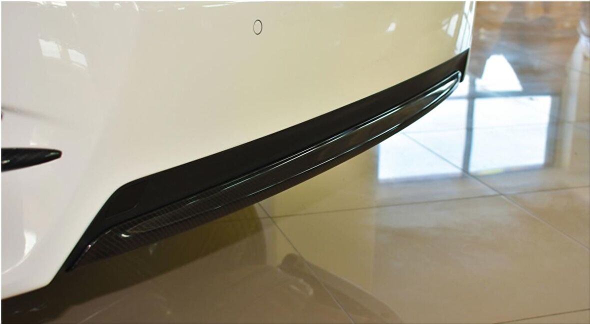 Honda Cıvıc Fc5 2016-2020 Arka Tampon Alt Çıta Karbon