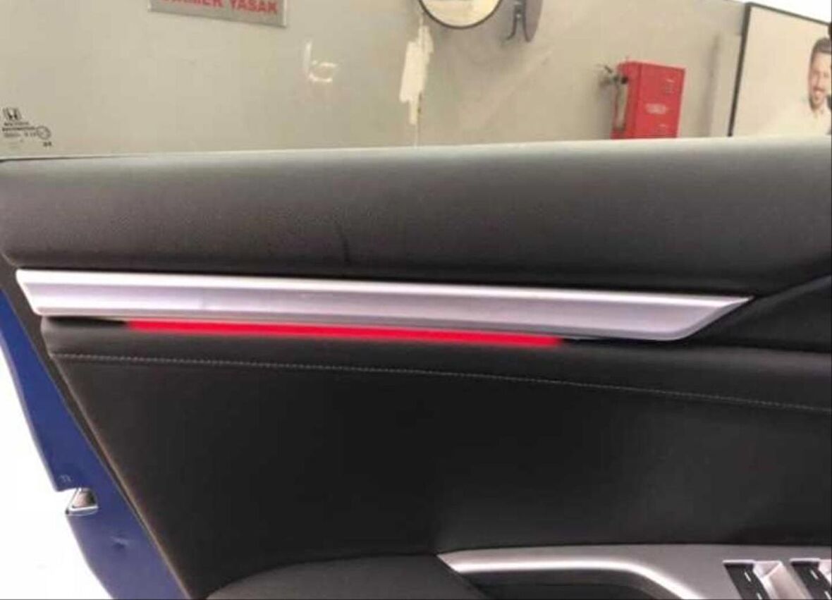 Honda Cıvıc Fc5-Fk7 2016-2020 Isıklı Ic Kapı Cıtası 4 Parca Kırmızı