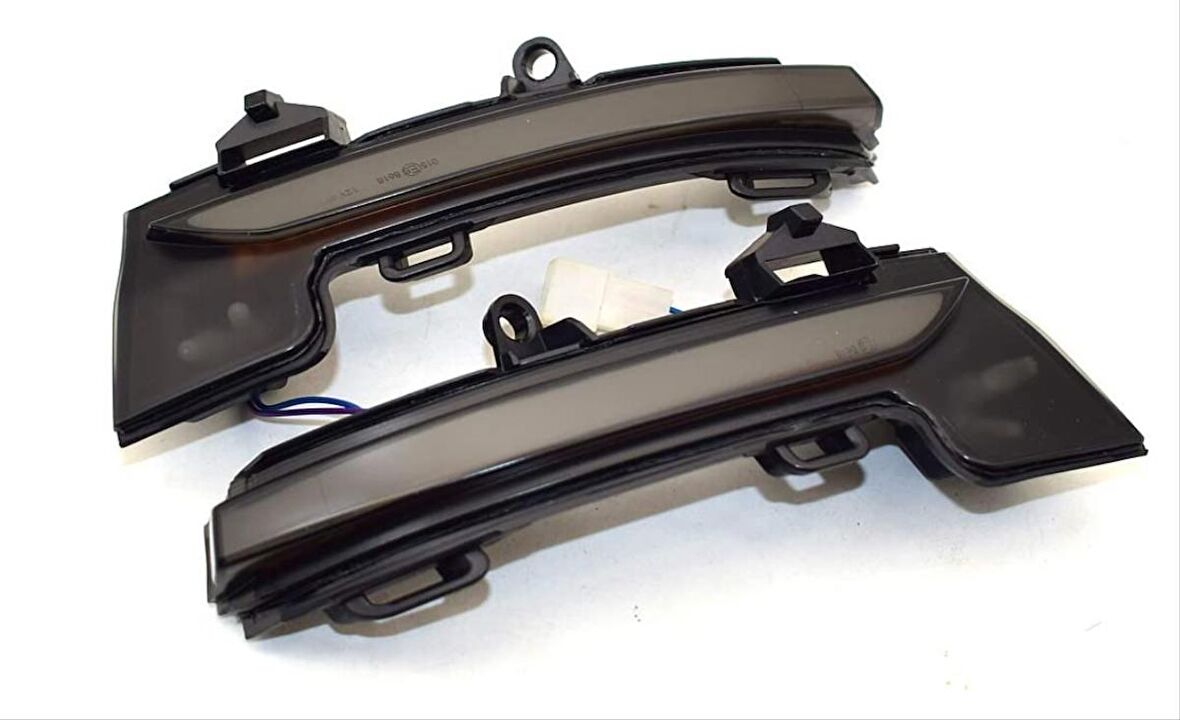 Skoda Octavıa 2015-2017 Ayna Sınyalı