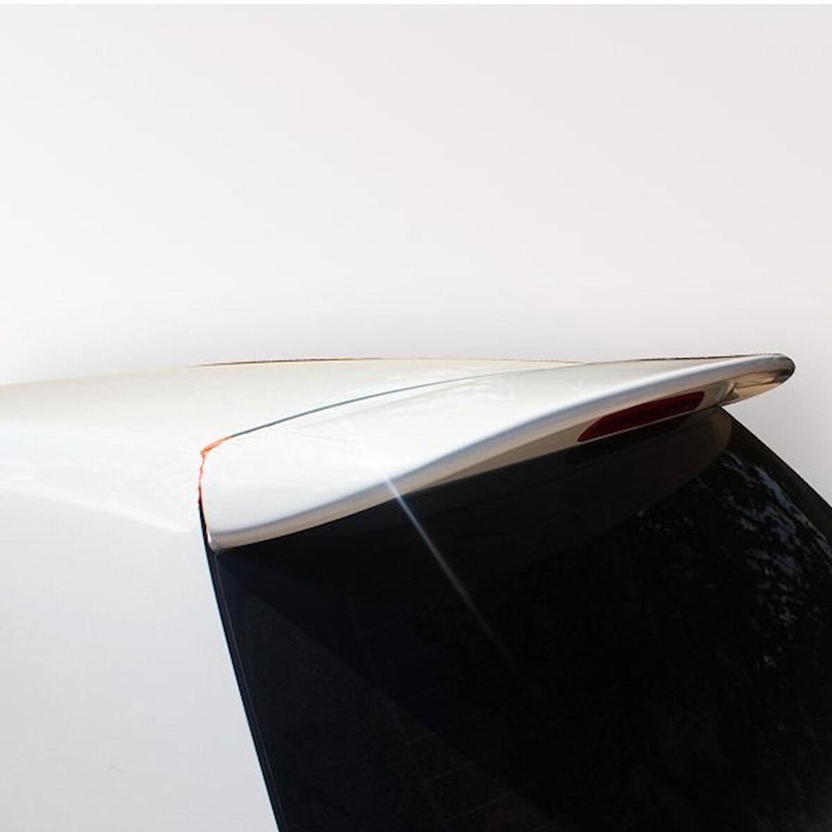 Volkswagen Golf 7 Spoiler Camüstü Gt Beyaz Boyalı Policarbondur