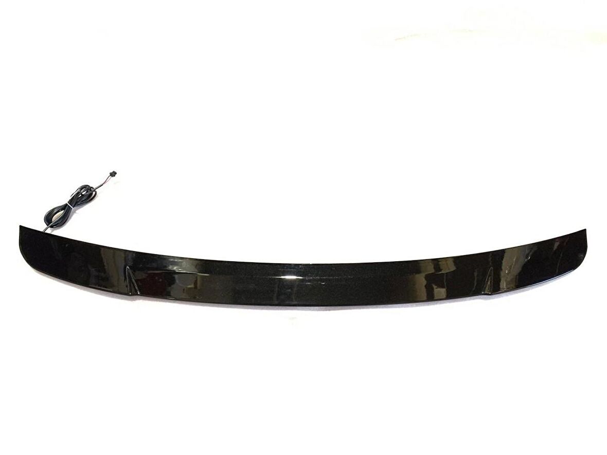 En Passat Led Spoıler  (Pıano Black)