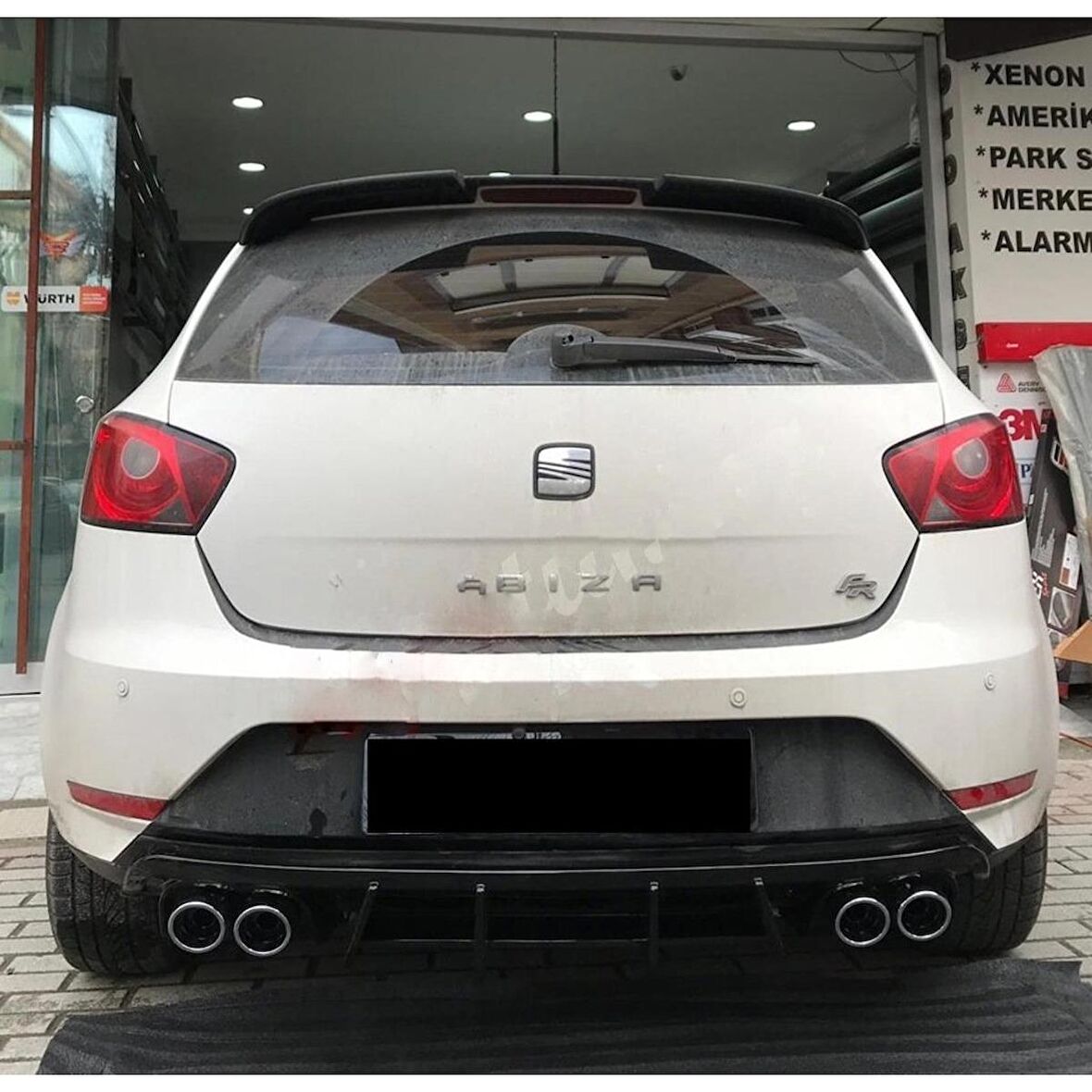 Seat İbiza Difüzör 6J Plastik Piano Black 4 Çıkış egzoz