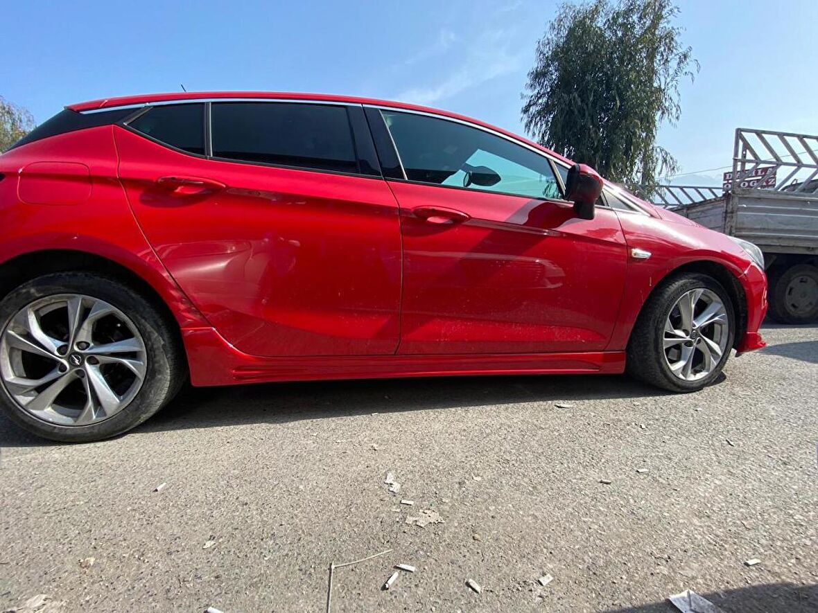 Opel Astra K 2015- Yan Marşpiyel Elekli Model Boyalı