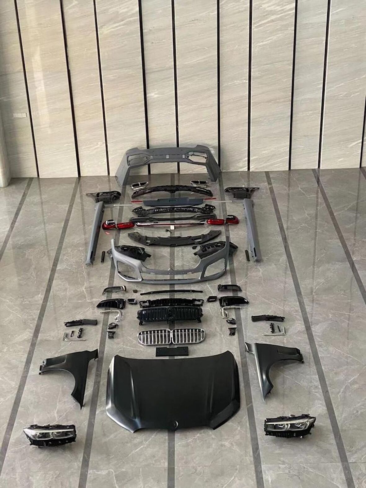 Bmw 7 Serisi G11 To G12 Facelıft Body Kıt  (Far Stop Bagaj Çamurluk Kaput Dahil)