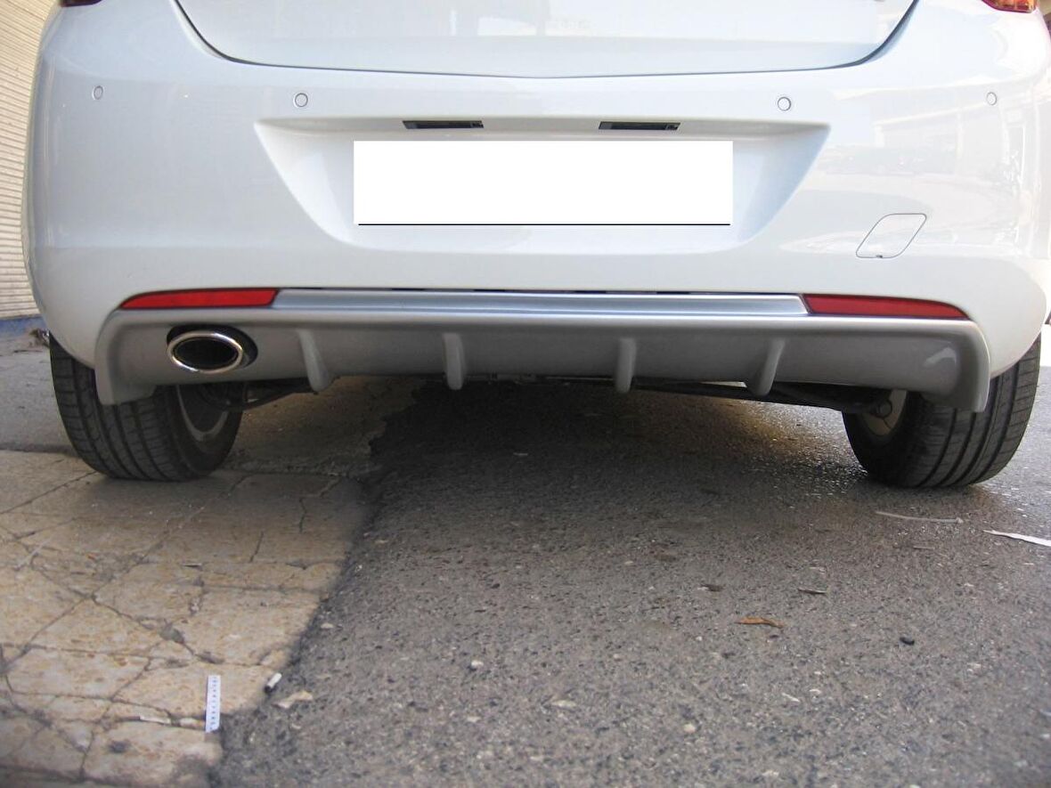 Opel Astra J Hb Arka Tampon Eki Difüzör Boyalı (Düz Kasa)
