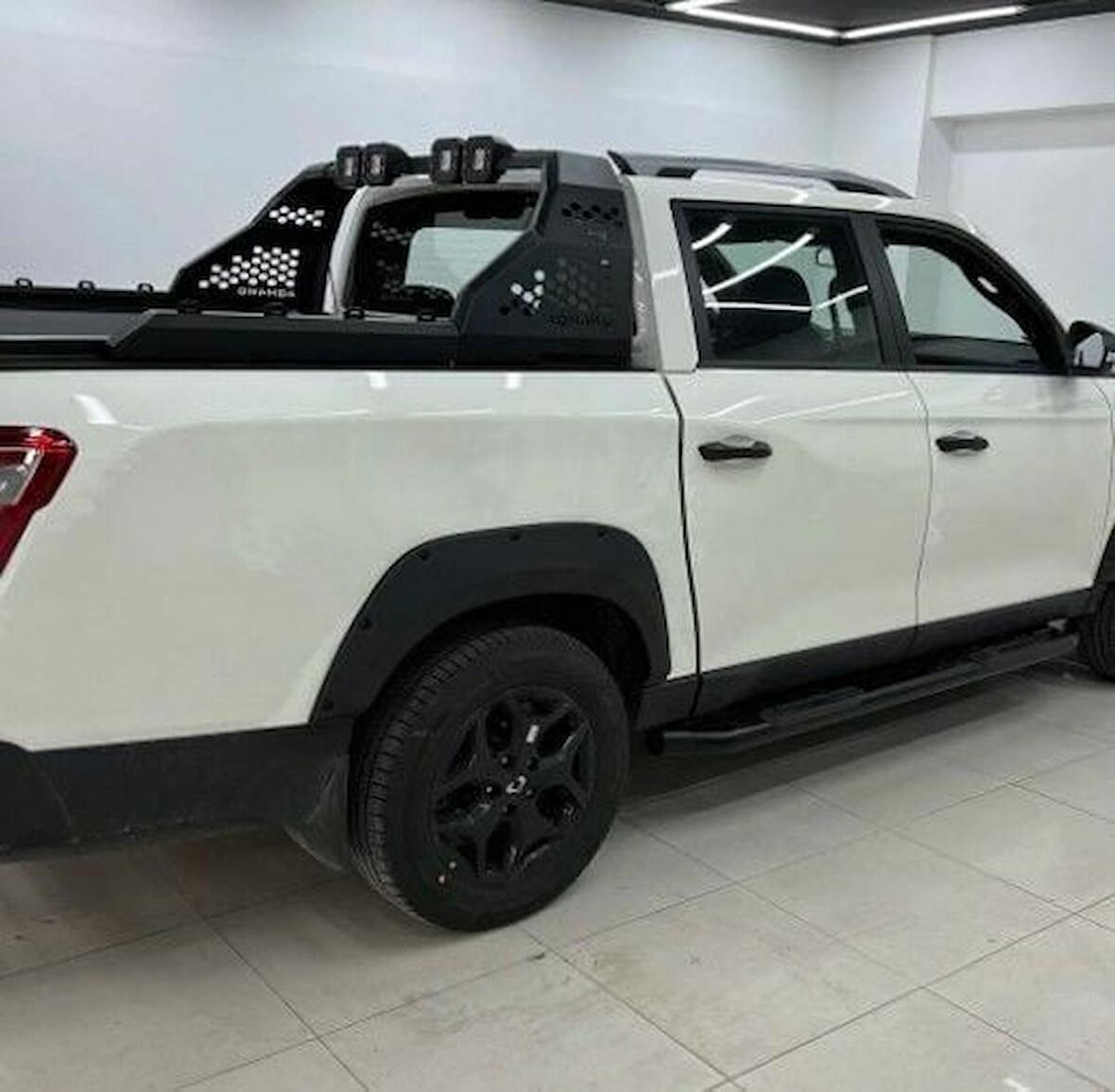 ISUZU D MAX IŞIKLI ROLLBAR (AQM- X11)