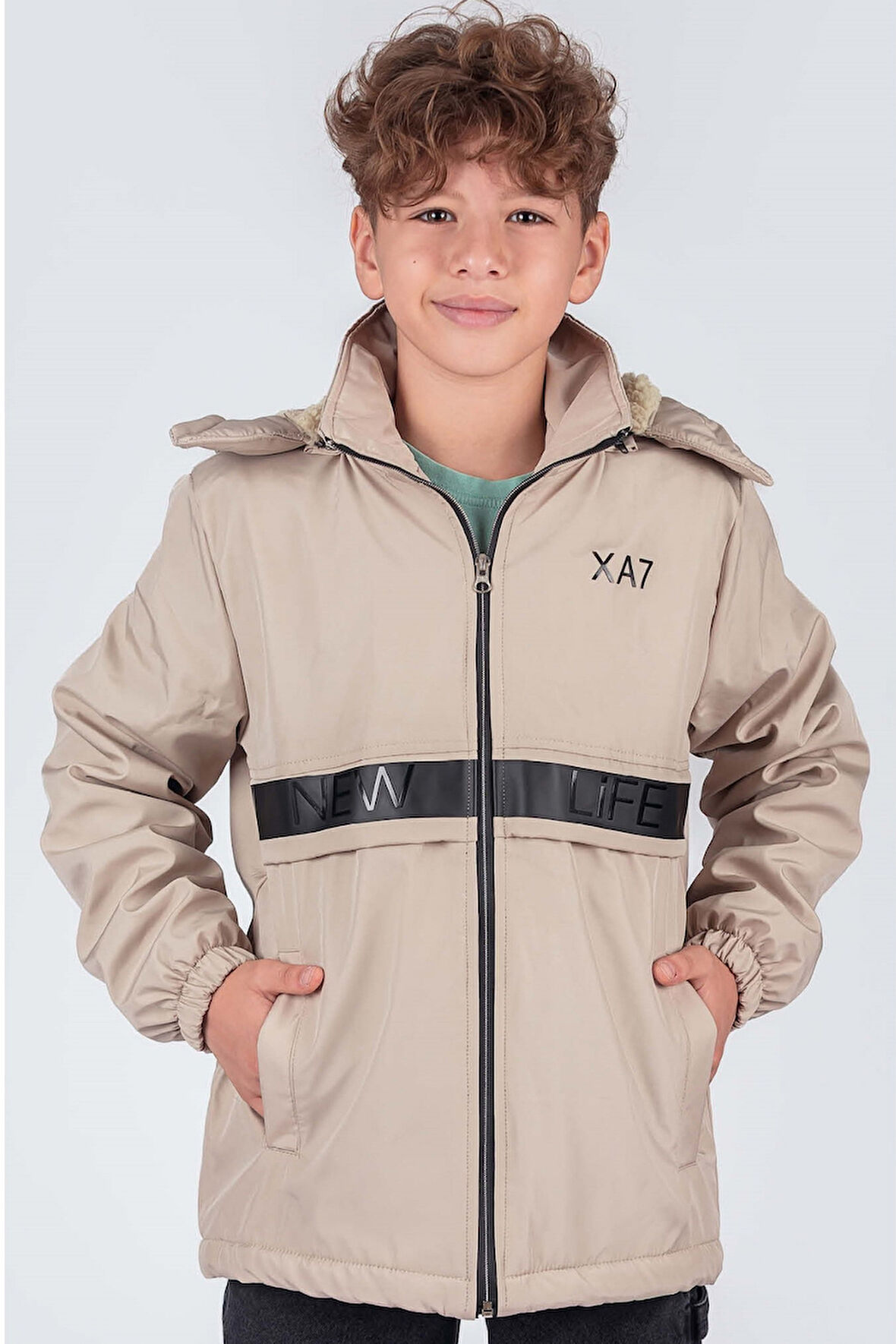 Erkek Çocuk Çıkarılabilir Kapüşonlu New Life Baskılı Kışlık Mont KM7361