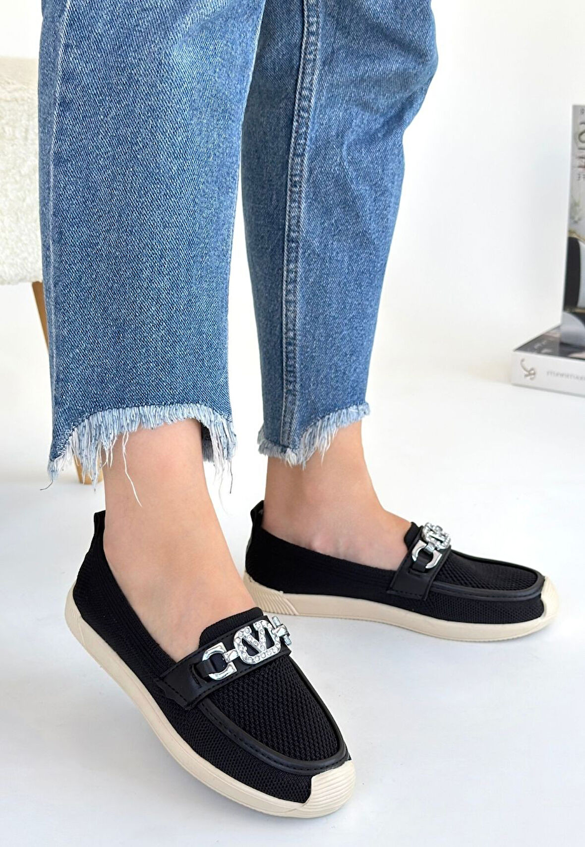 Tokalı Ortopedik Topuklu Babet Ayakkabı Triko Siyah Topuk Boyu 1 Cm