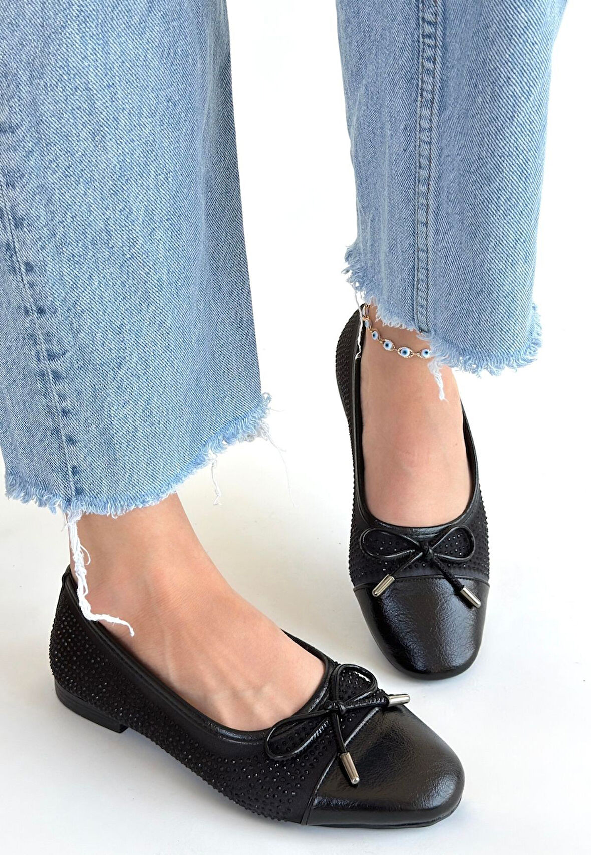 Fiyonklu Babet Ayakkabı Cilt Siyah Topuk Boyu 1 Cm