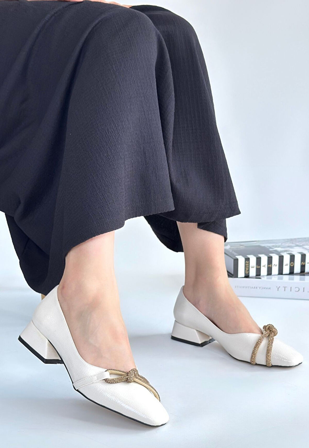 Küt Burun Topuklu Ayakkabı Ten Topuk Boyu 3 Cm