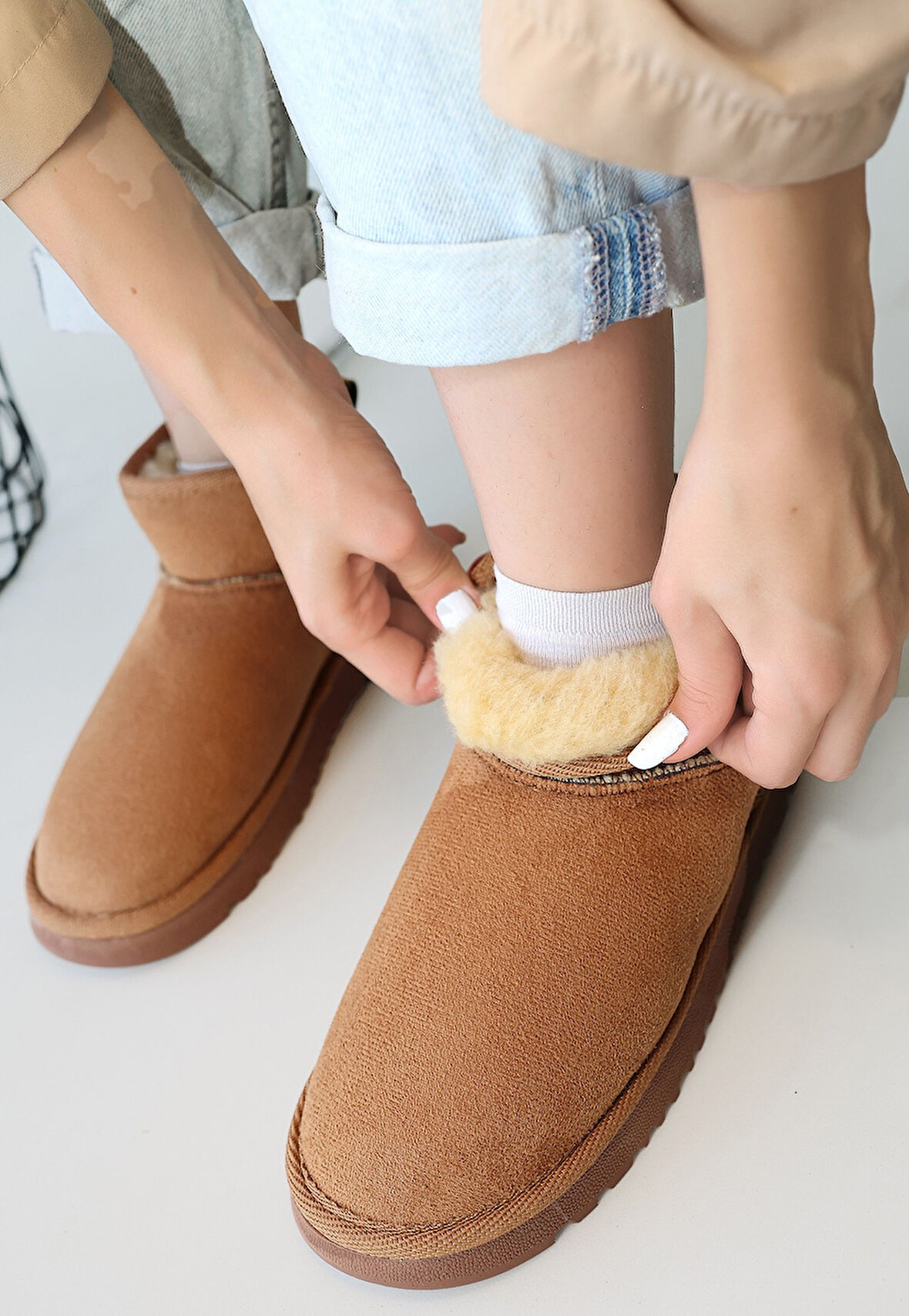 İçi Kürklü Bot Süet Taba Topuk Boyu 1 Cm