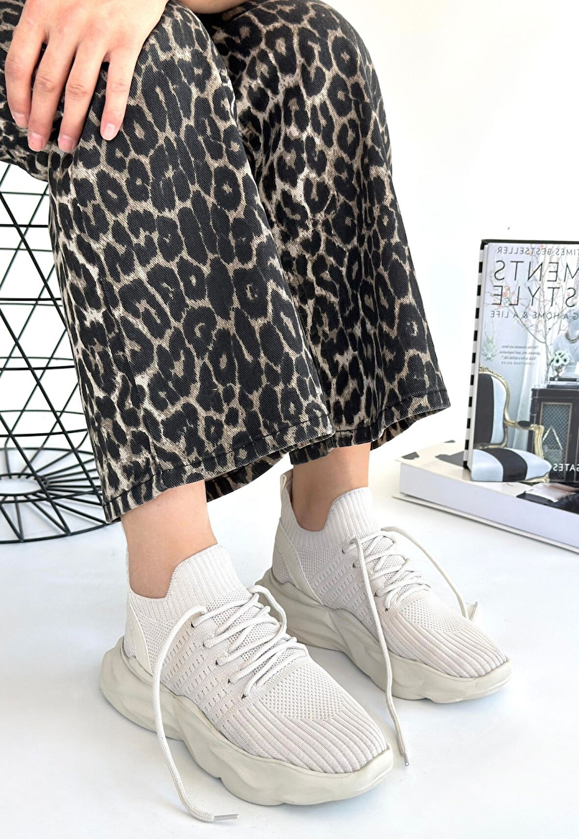 Ortopedik Topuk Dikenine Karşı Özel Üretim Bağcıklı Spor Ayakkabı Triko Bej Topuk Boyu 3 Cm