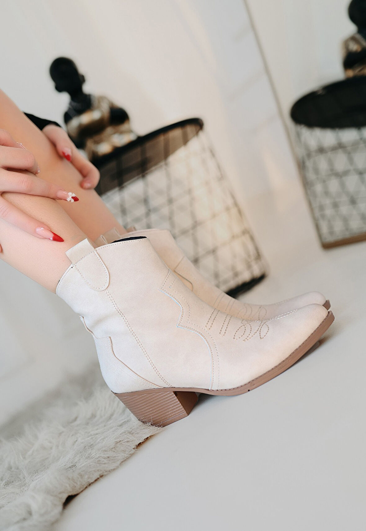 Sivri Burun Topuklu Bot Nubuk Nude Topuk Boyu 5,5 Cm