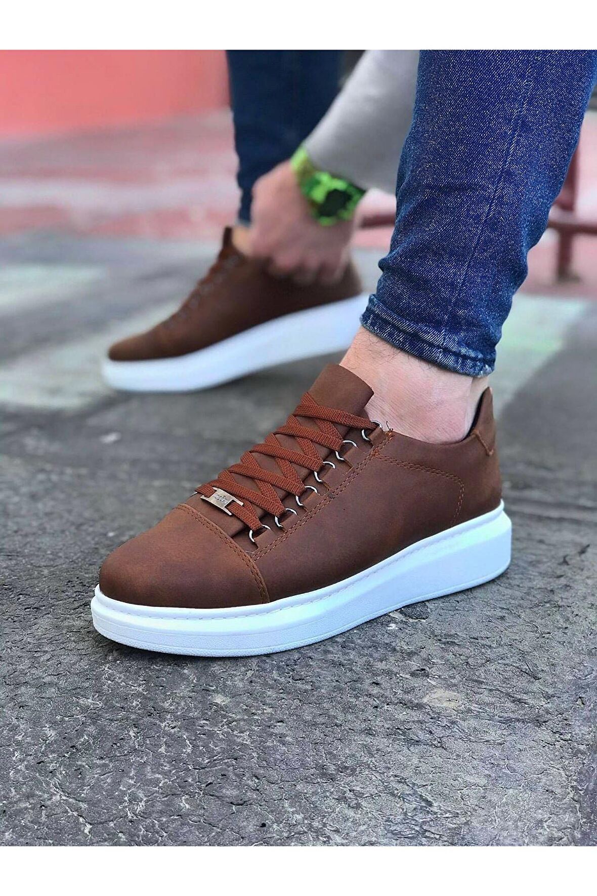 Beyaz Tabanlı Düz Erkek Casual Ayakkabı Vegan Taba Topuk Boyu 3 Cm