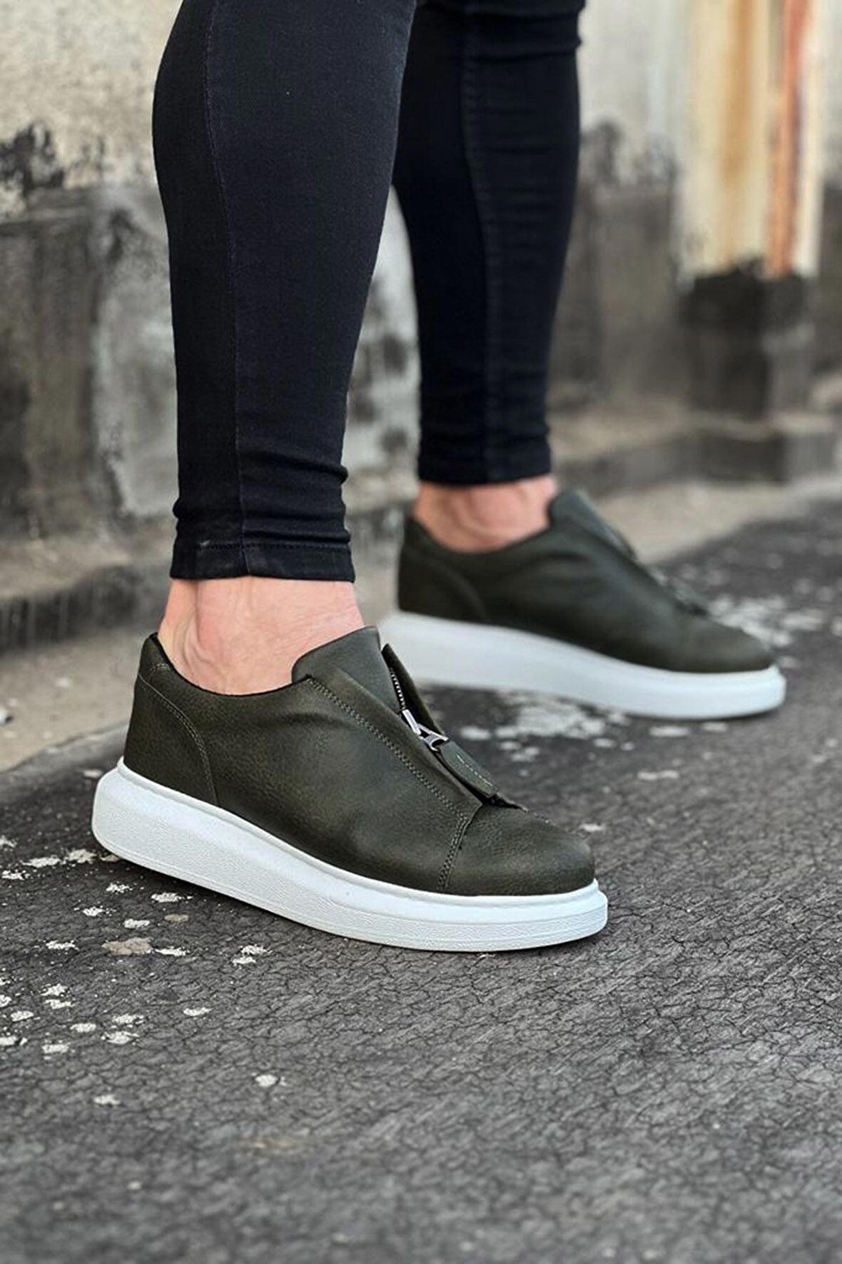 Beyaz Taban Erkek Casual Ayakkabı Vegan Haki Topuk Boyu 3 Cm