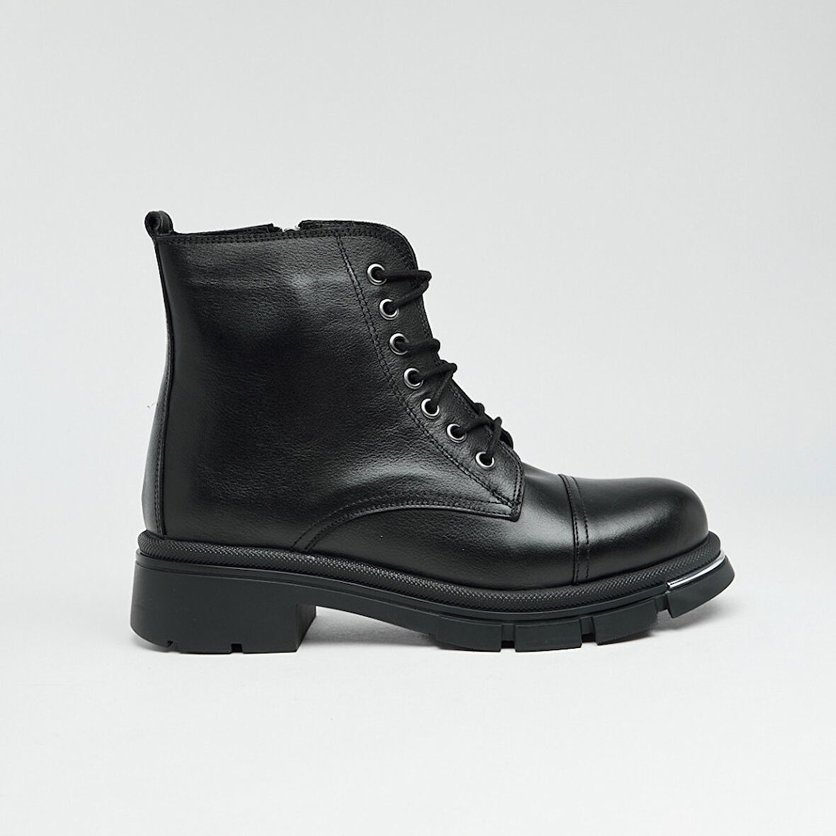 Günlük Hakiki Deri Kadın Bot 