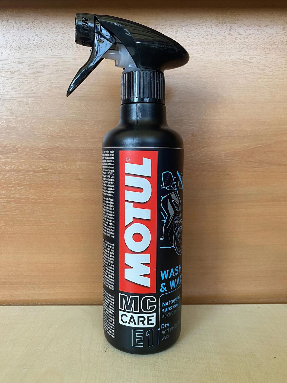 MOTUL MC CARE E1 WASH & WAX 400 ML