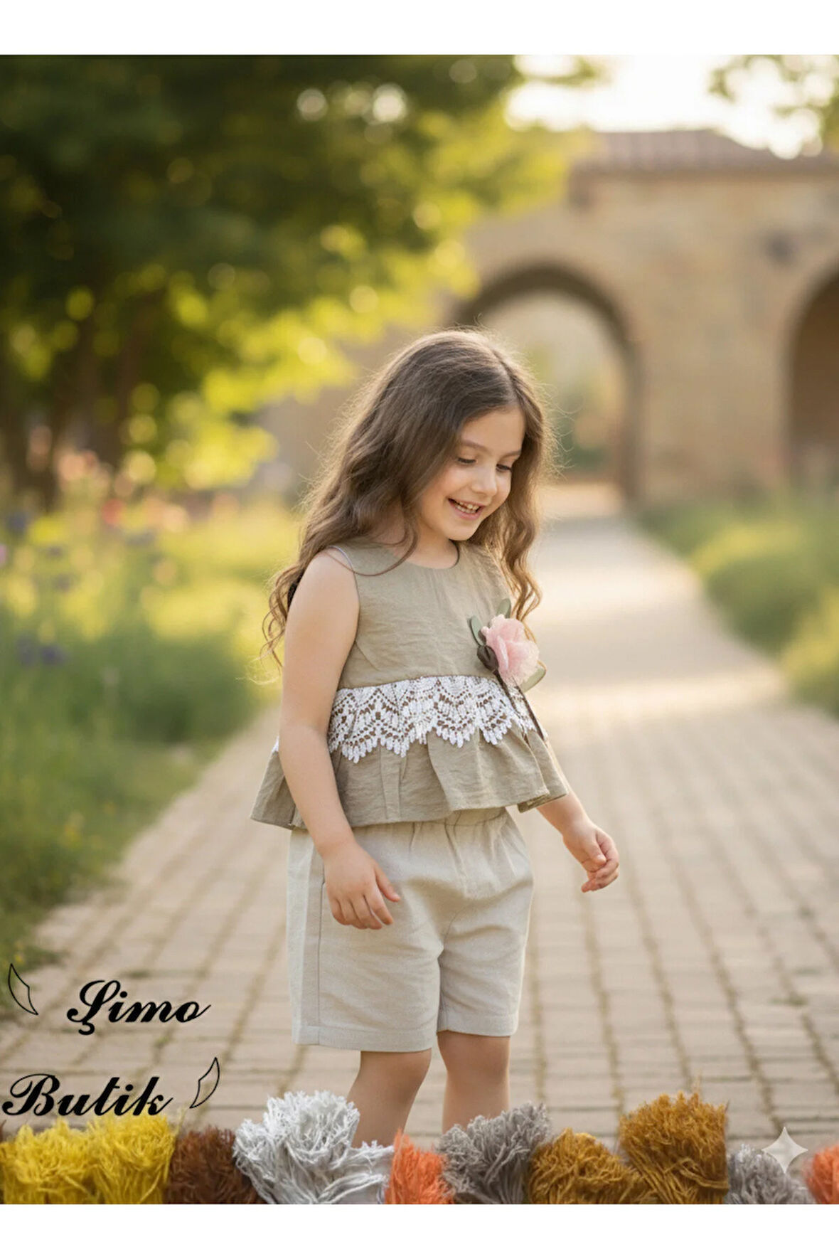 Kız Bebek Şortlu Takım Keten Gül Aplikeli