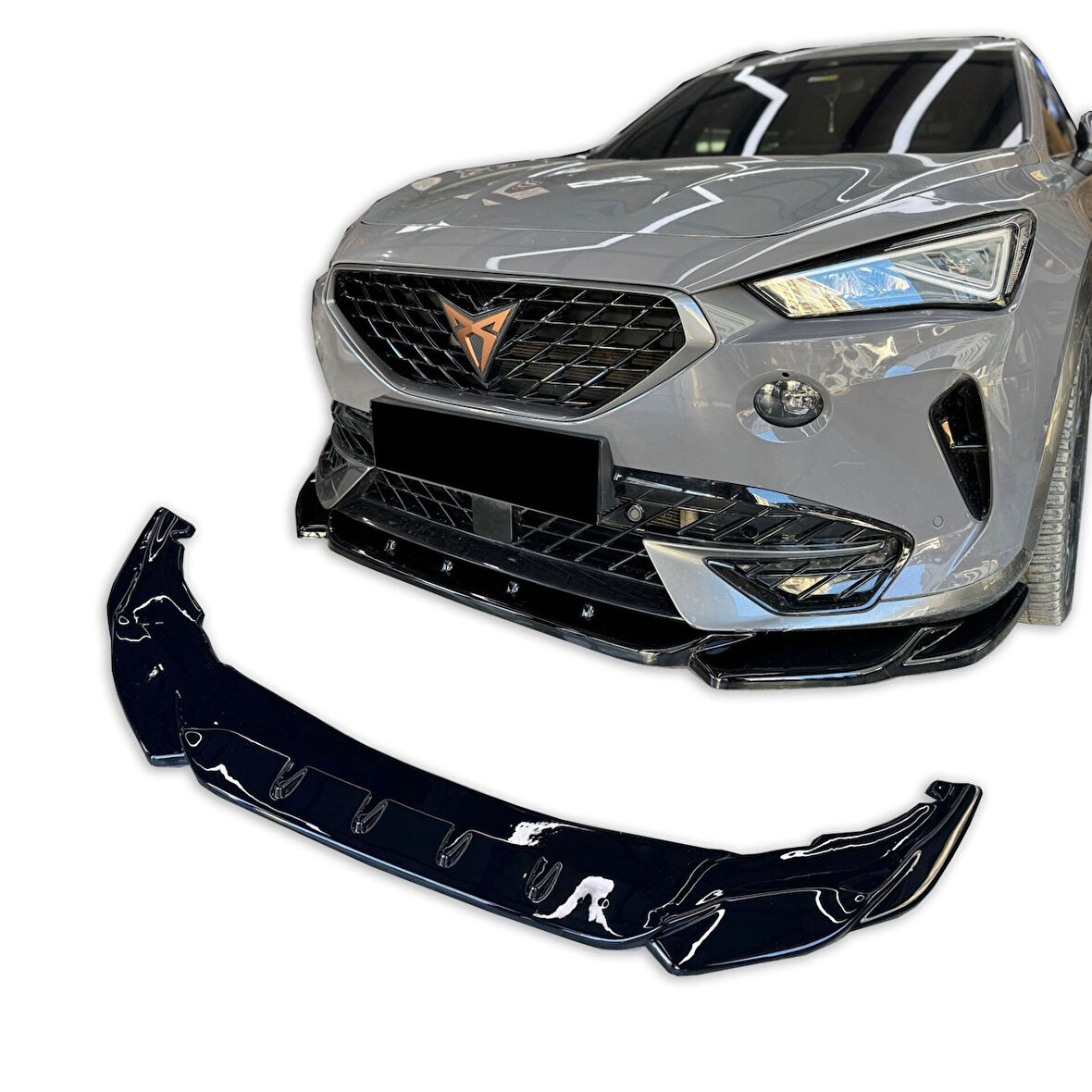 Cupra Formentor Uyumlu Araca Özel Ön Lip (Parlak Siyah Boyalı)