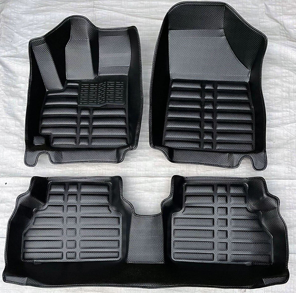 Opel Crossland Uyumlu 2017 Sonrası 5D Havuzlu Karbon Dizayn Paspas Seti