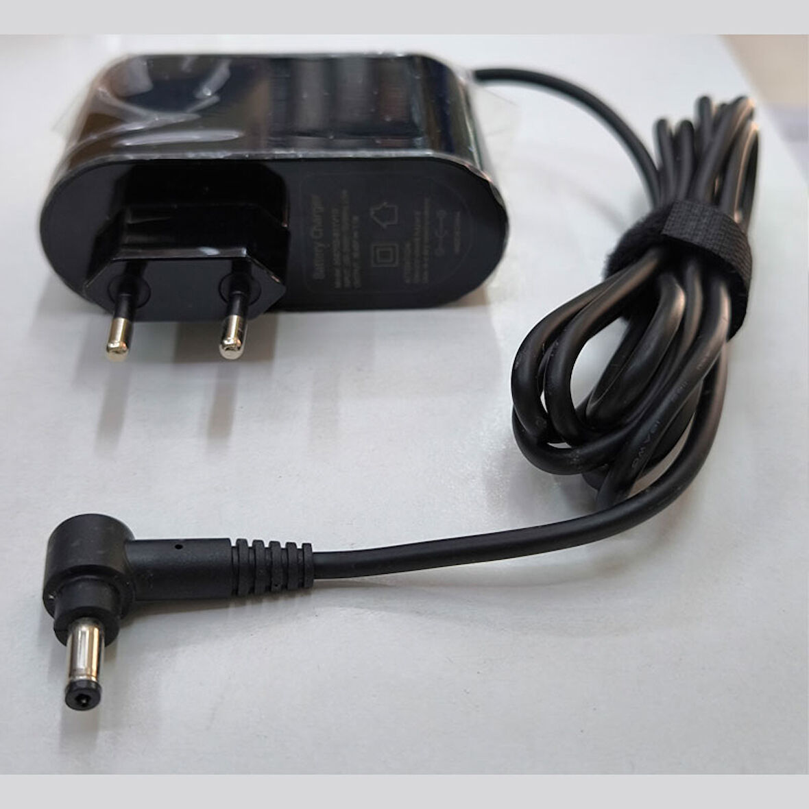 30.45v 1.1A süpürge adaptörü  şarjlı süpürge adaptörü 30.45v 1.1A