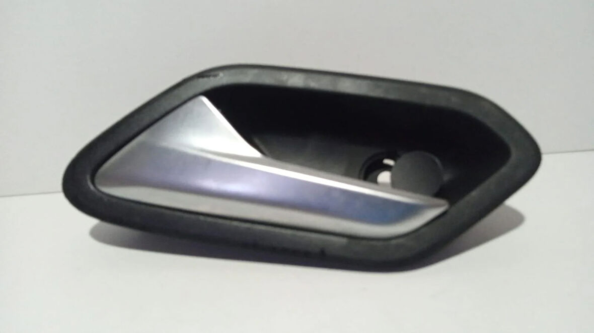 806719486 R  DACİA SAĞ İÇ AÇMA KAPI KOLU OEM