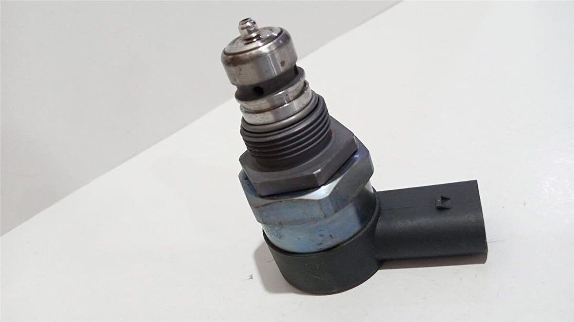 VW-AUDİ-SKODA-SEAT-OEM VW ENJEKTÖR BASINÇ VALFI 057130764L 0281002969