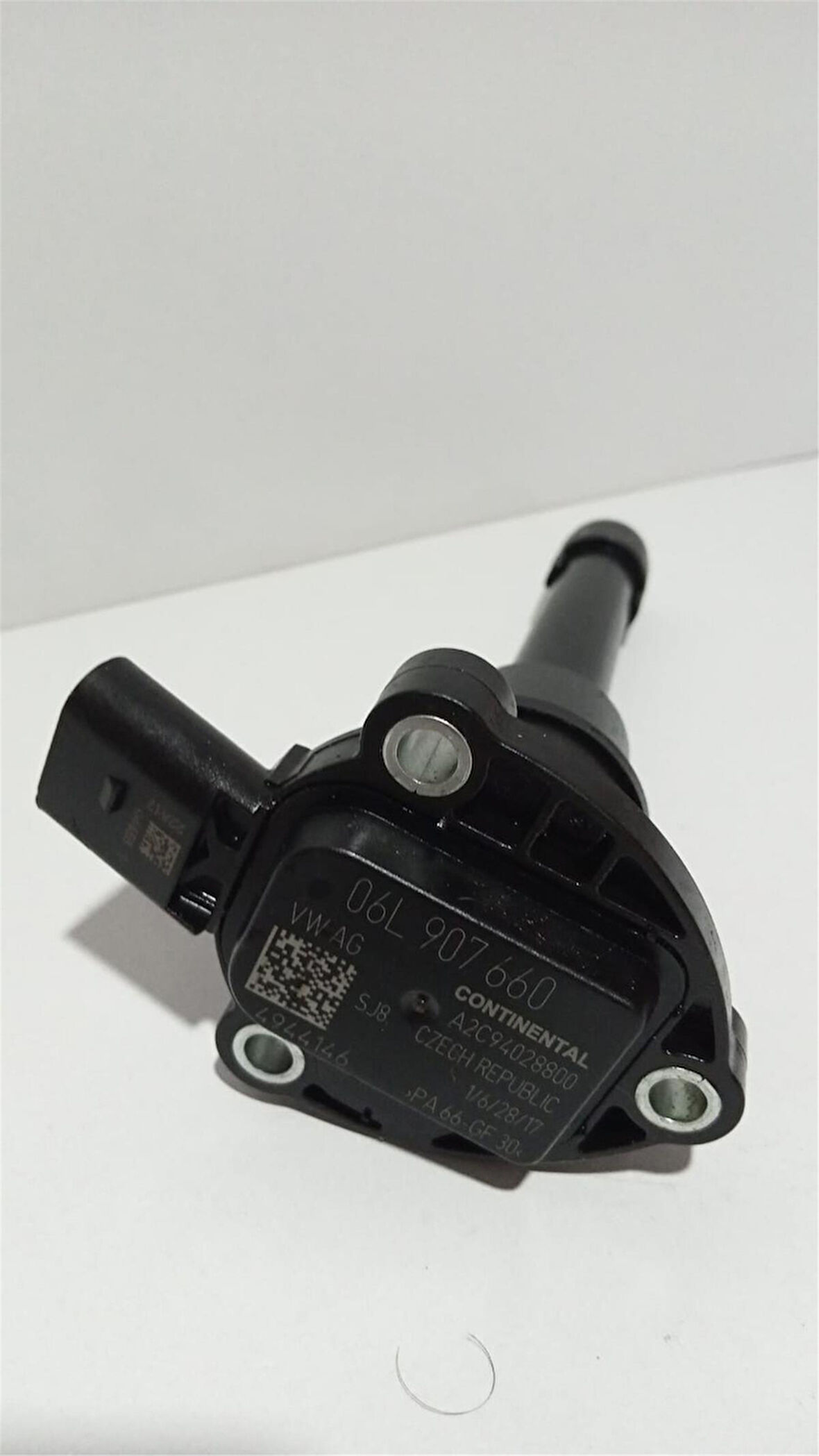 VW-OEM YAĞ BASINÇ SENSÖRÜ 06L907660