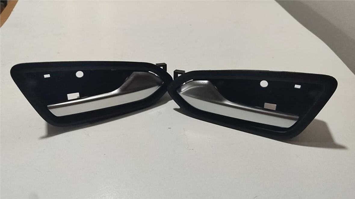 826721378R SAĞ İÇ KAPI KOLU