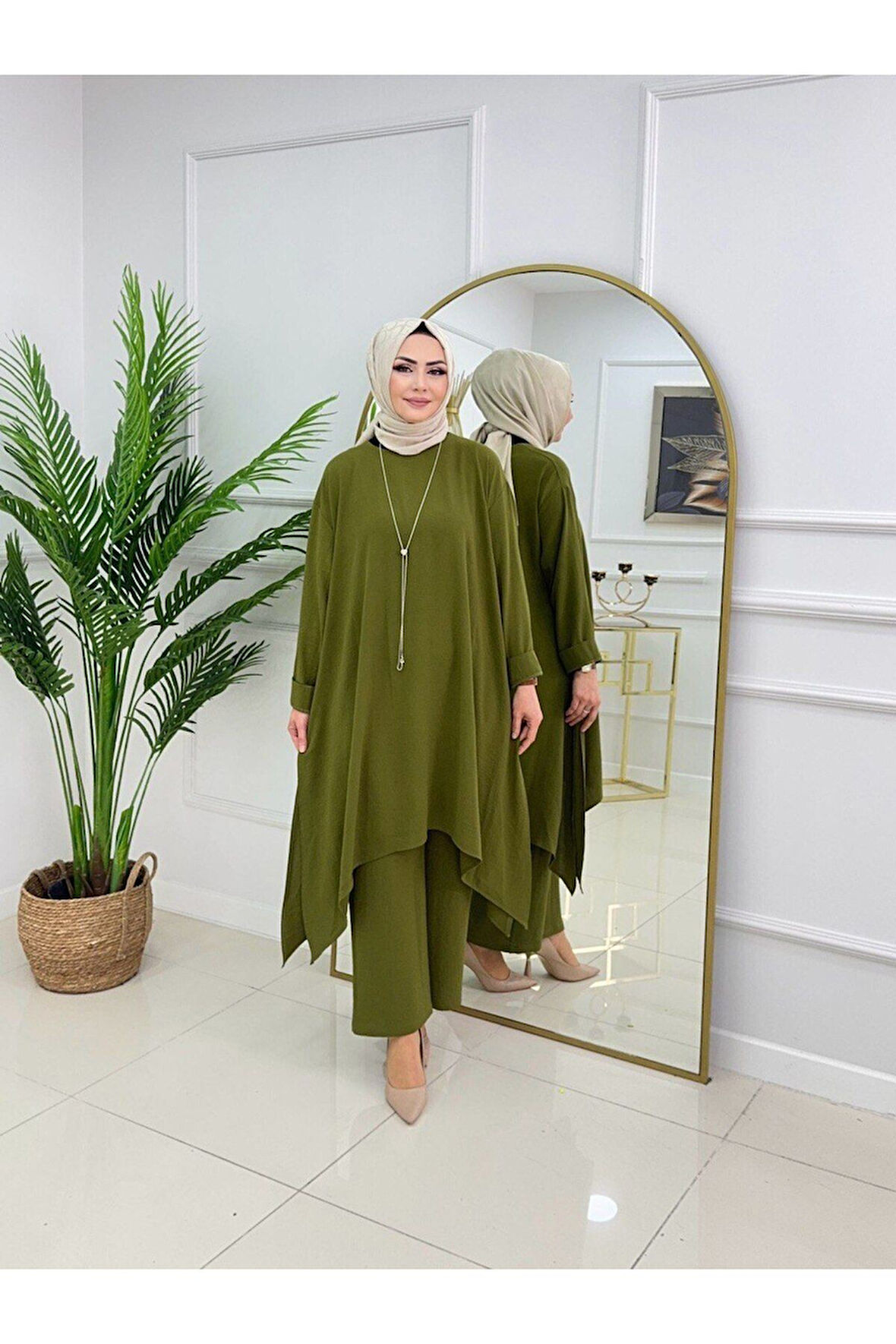 Kadın Tesettür 2'Li Takım Asimetrik Kesim Tunik & Pantolon Takımı