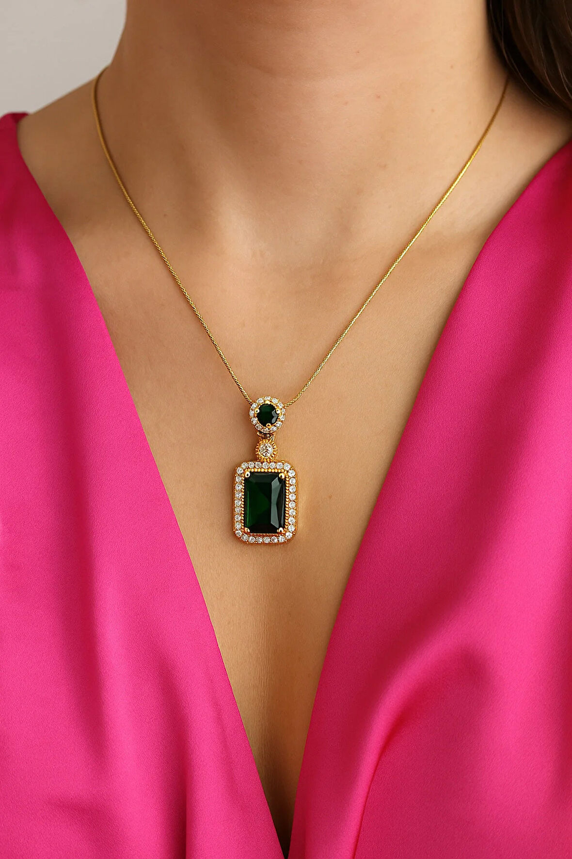 Çelik Kararma Yapmaz Zirkon ve Yeşil Baget Taşlı Kadın Kolye