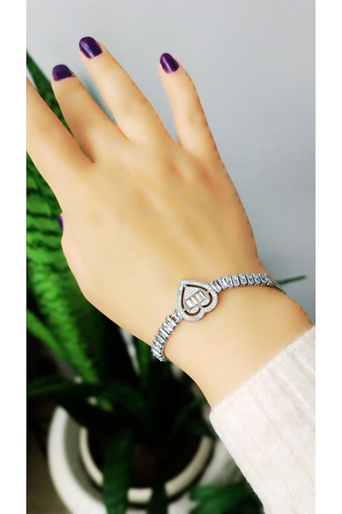 1.Sınıf Çelik Kararma Yapmaz Silver Baget Taşlı Kalp Figürlü Bileklik