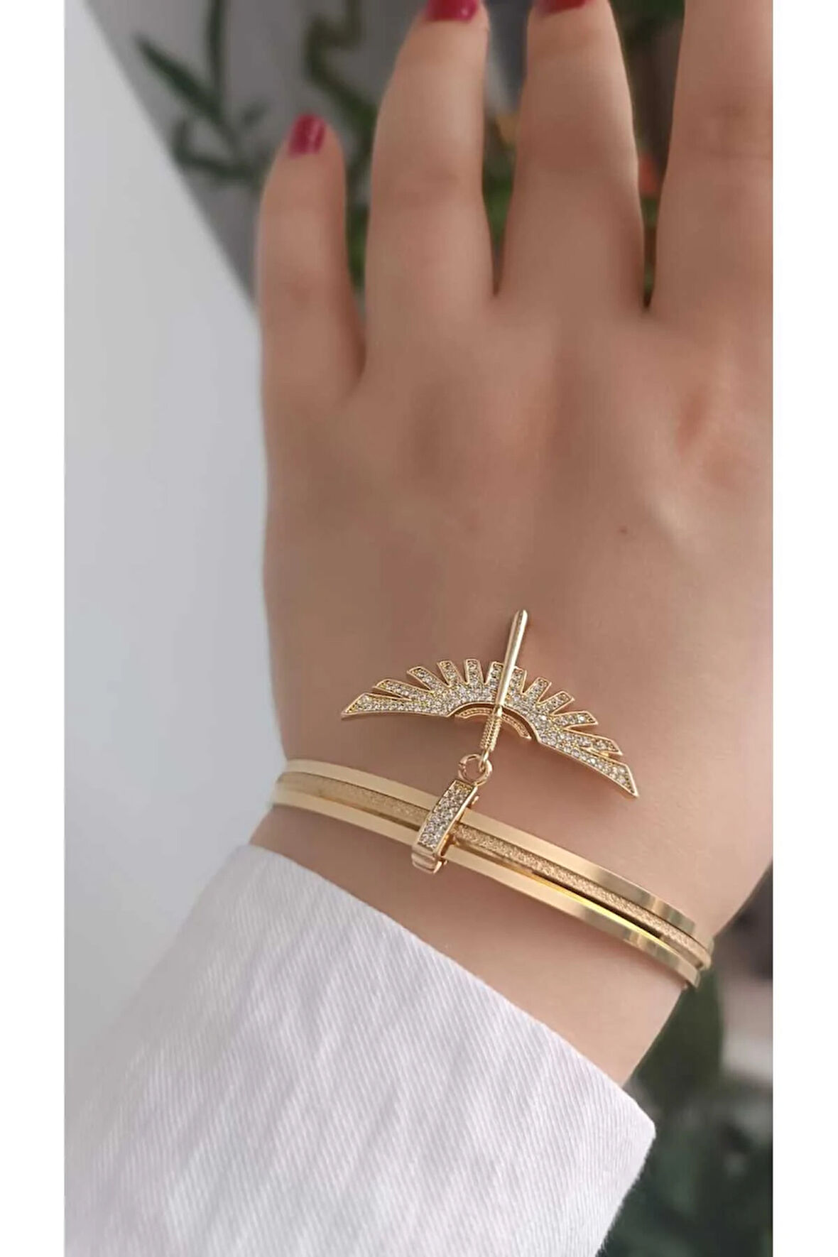 Çelik Kararmaz Charmlı Ortası Simli 3'lü Ajda Bilezik(İSTEDİĞİNİZ CHARMI SORULAR BÖL.BELİRTİNİZ)