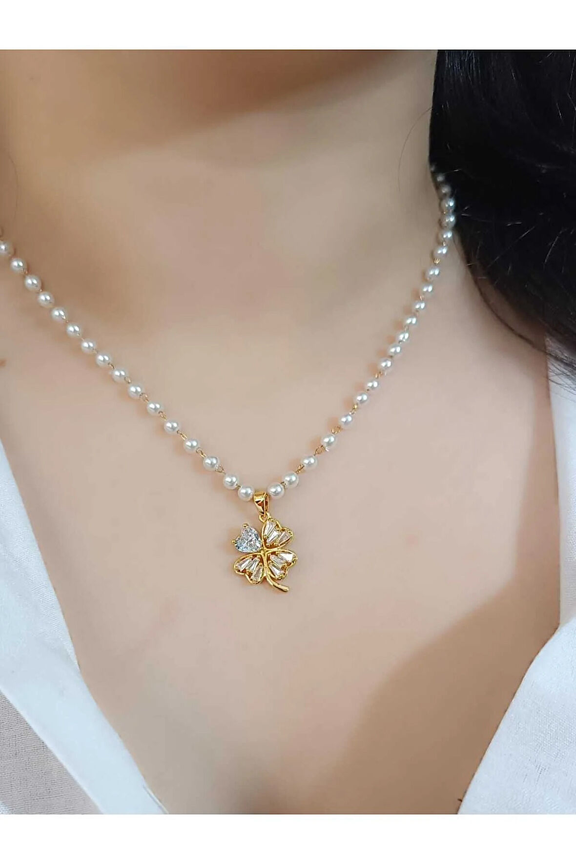 1.Sınıf Kararma Yapmaz Çelik İnci Zirkon Taşlı Yonca Kolye