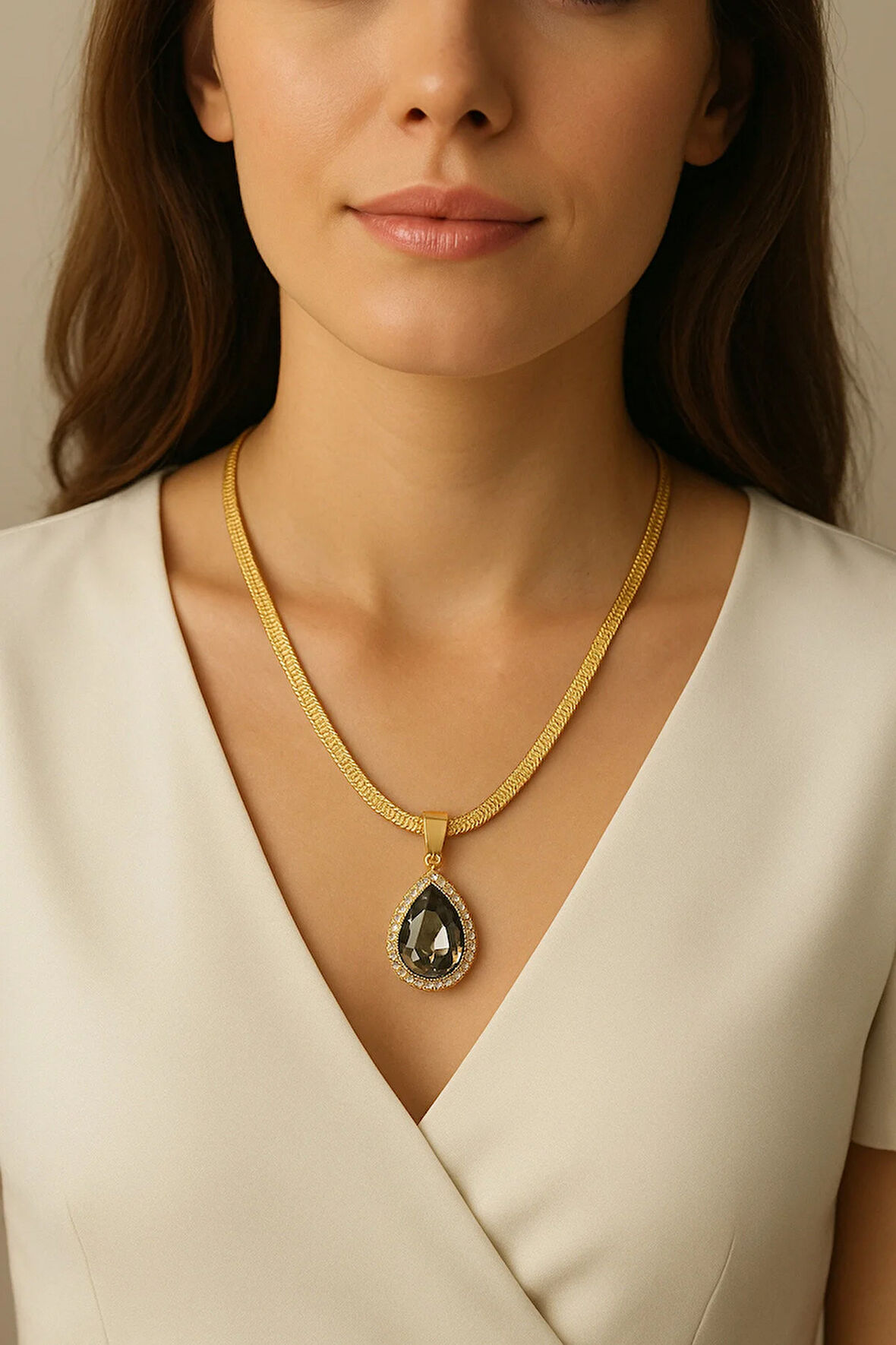 1.Sınıf Çelik Kararma Yapmaz Zirkon Taş detaylı Damla Figürlü Kolye