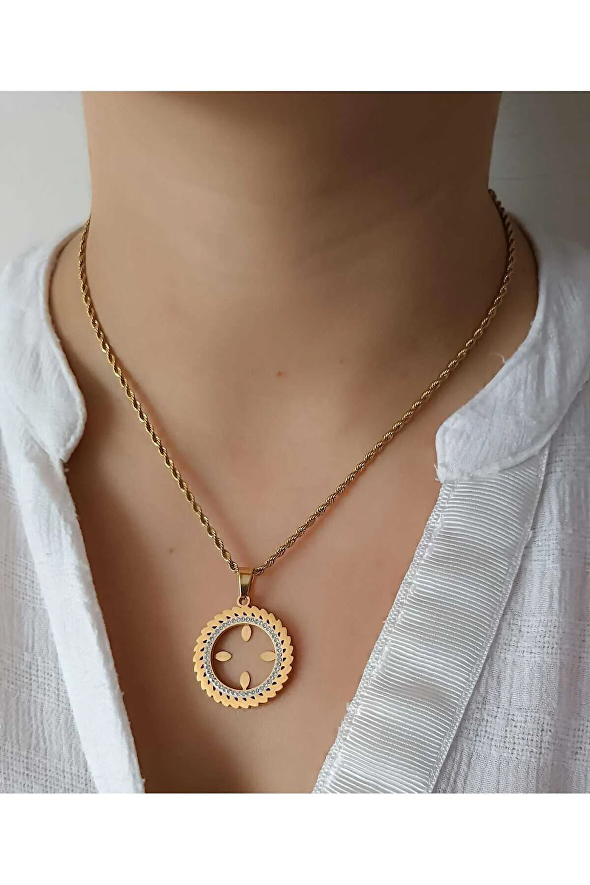 1.Sınıf Çelik Kararma Yapmaz Çeyrek Yuvalı Kolye