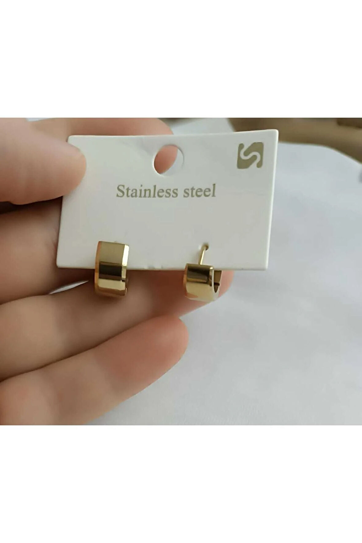 1.Sınıf Çelik  Kararma Yapmaz  Gold Küpe