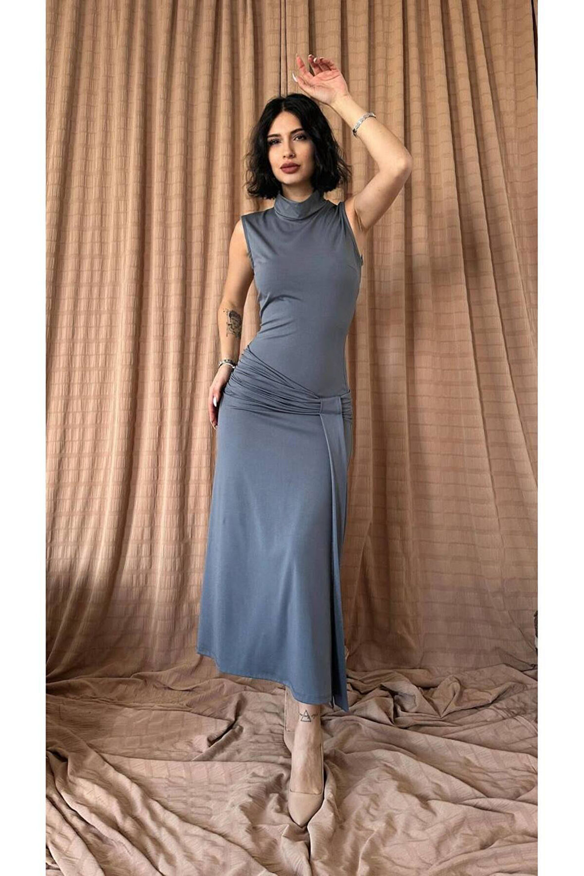 Bel büzgülü balıkçı yaka sıfır kol esnek elbise