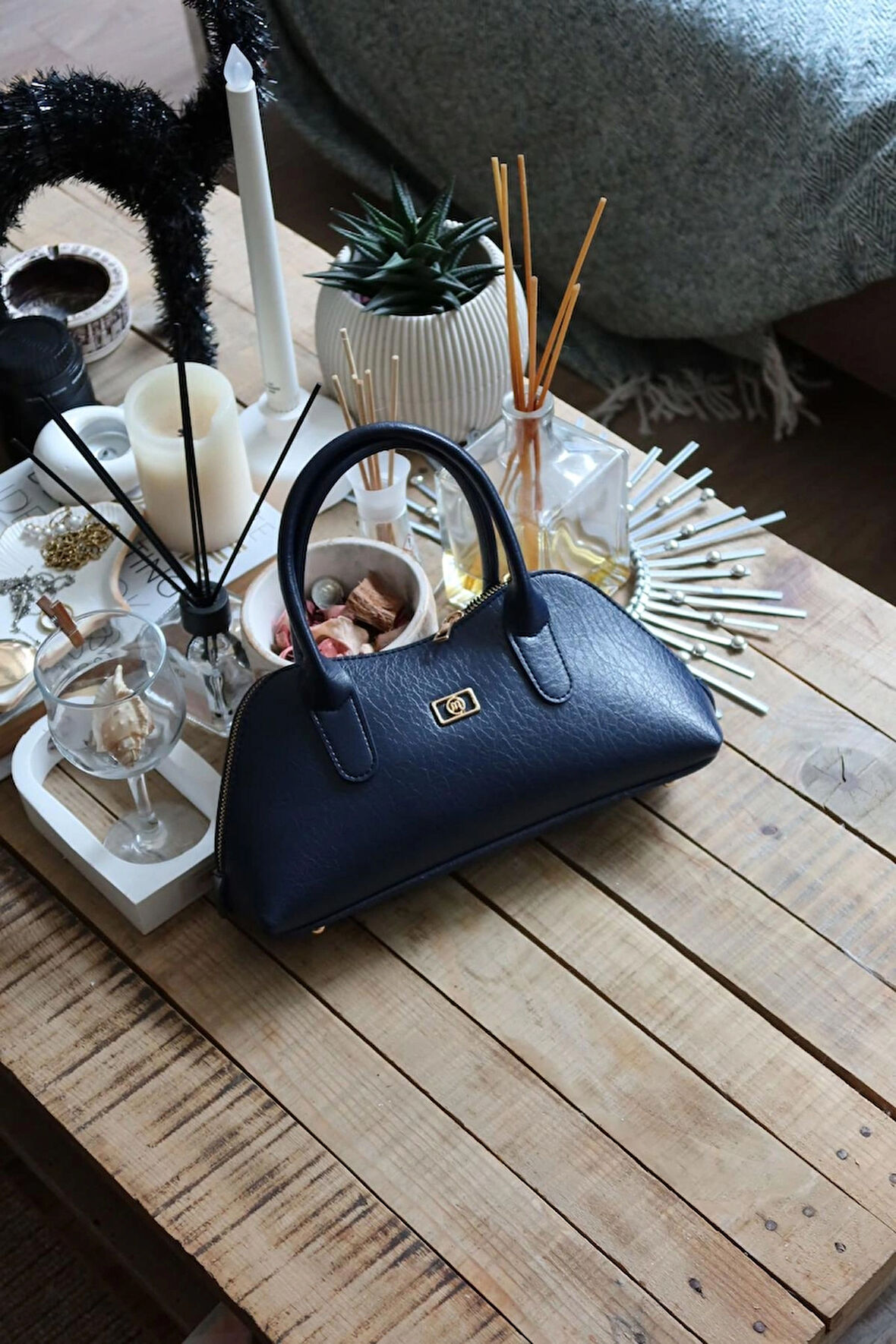 lacivert parlak çift fermuar detaylı el omuz çantası