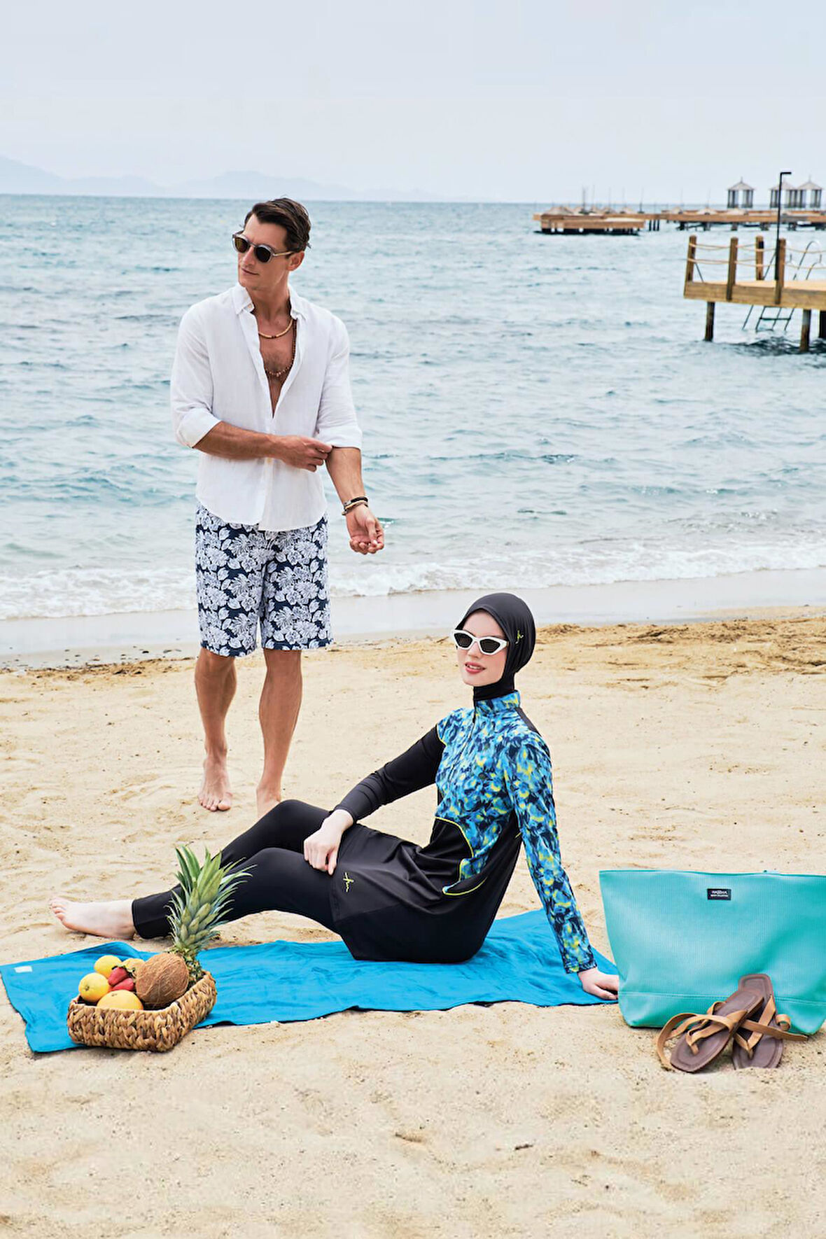 Haşema Desenli Lacivert Beyaz Kısa Erkek Havuz ve Deniz Şortu 2429