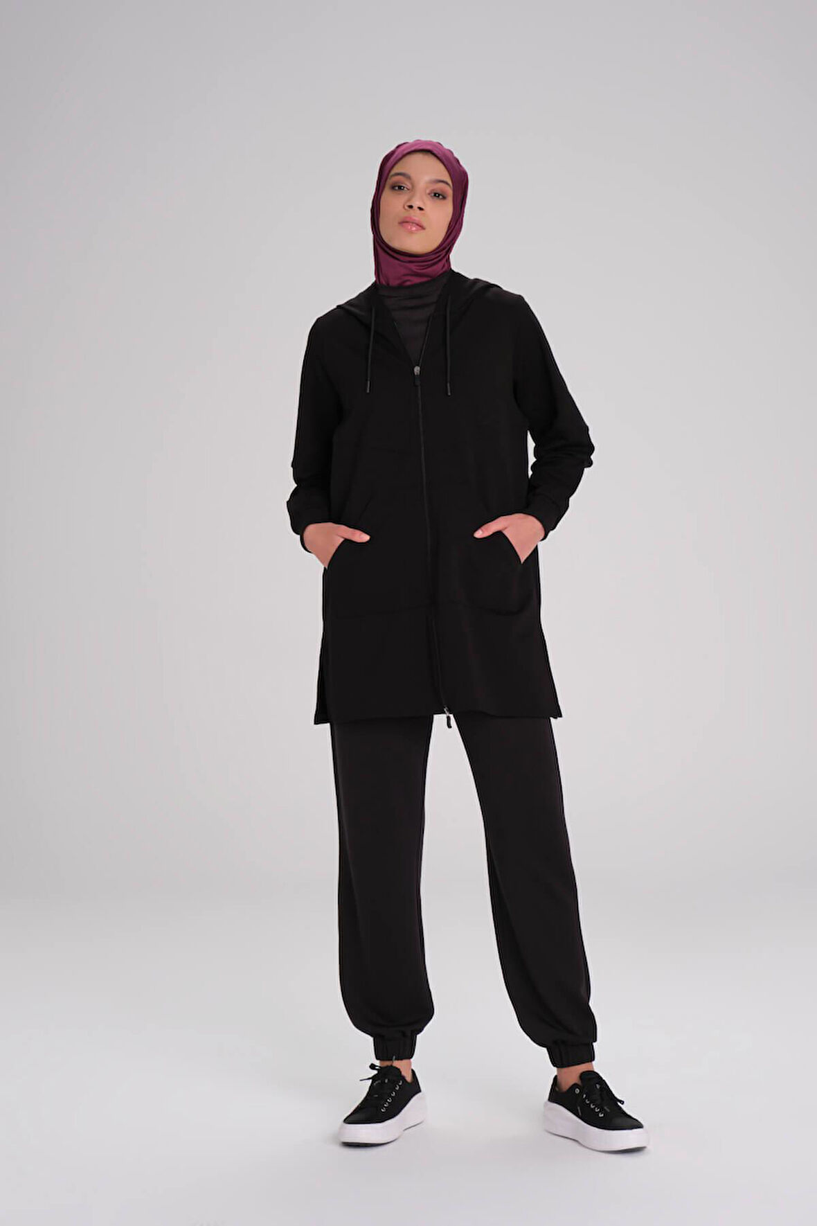 Haşema Yumuşak Dokulu Kapüşonlu Fermuarlı Siyah Basic Günlük Sweatshirt ACT-15