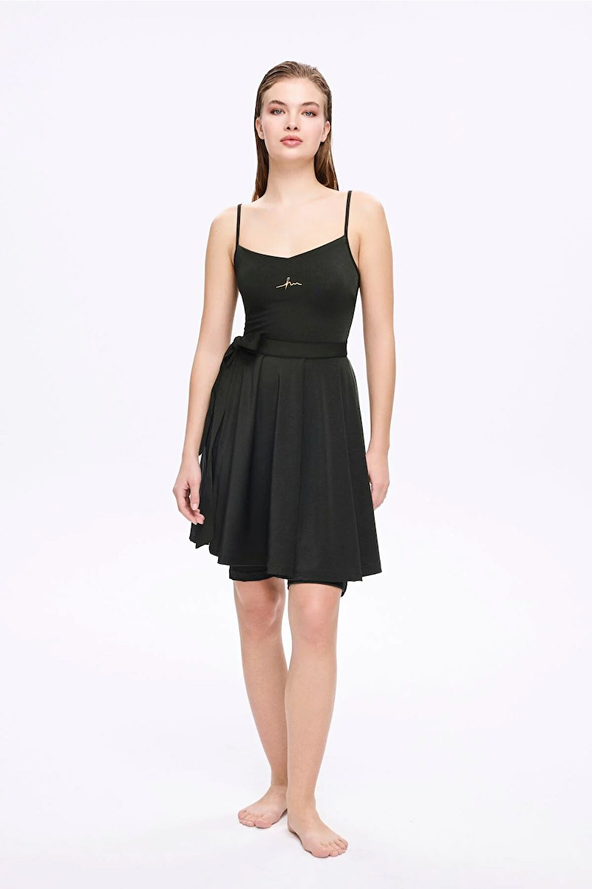 Haşema Parlak Kumaş Siyah 3 Parça Yarı Kapalı Mayo - Tulum Takımı 5053